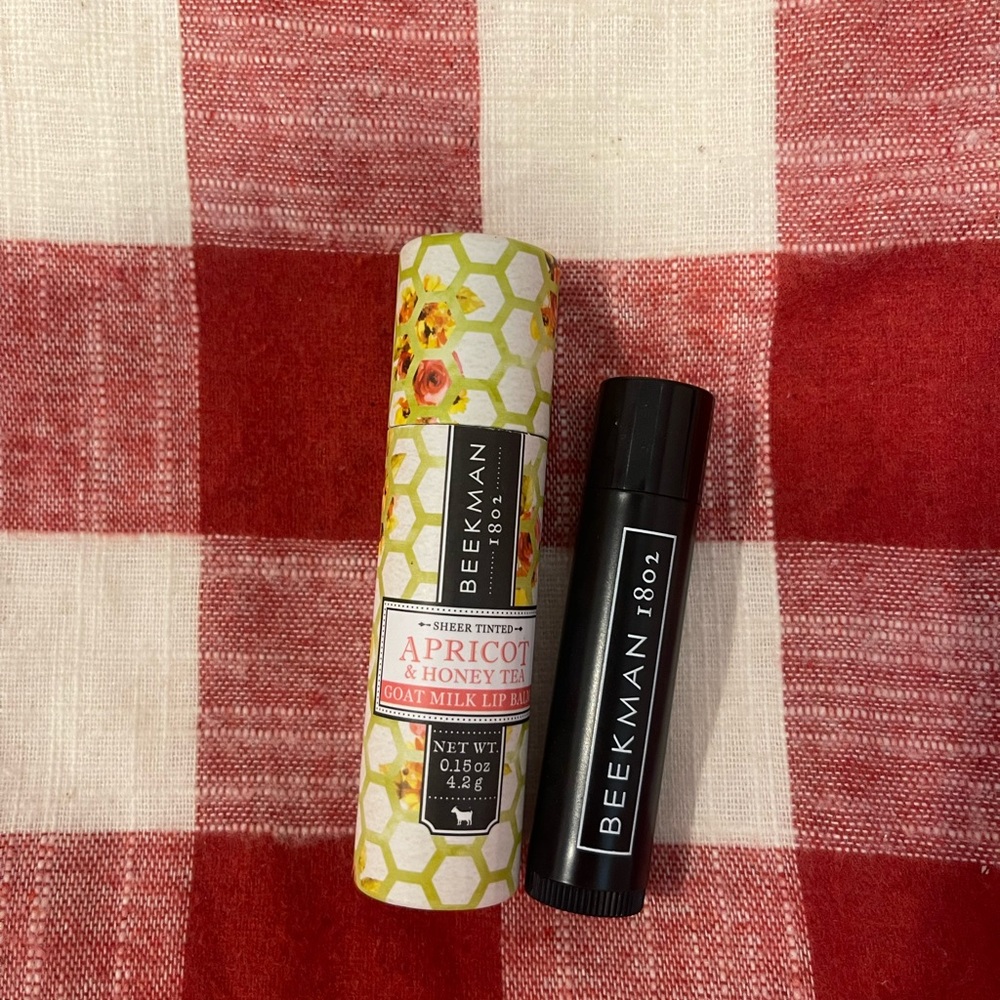 Beekman 1802 Goat Milk Lip Balm Apricot & Honey Sheer Peach Tinted NEW